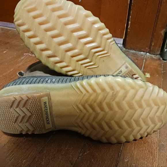 Sorel [Thinsulate] Arapaho Insulated and Waterproof Slip On Boots [mens] - Picture 4 of 6